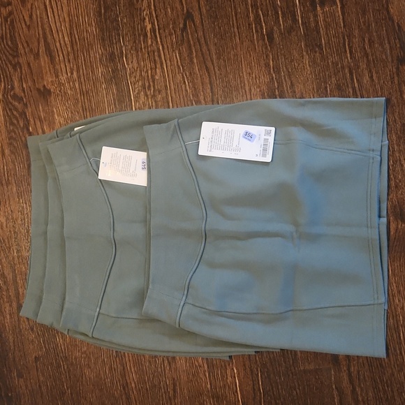 Lululemon Scuba High-Rise Mini Skirt NWT - Picture 7 of 7